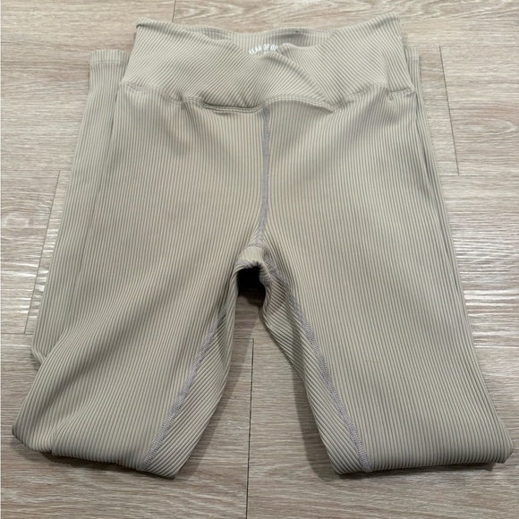 Year of Ours Veronica Ribbed Legging - Light Tan - Picture 9 of 9